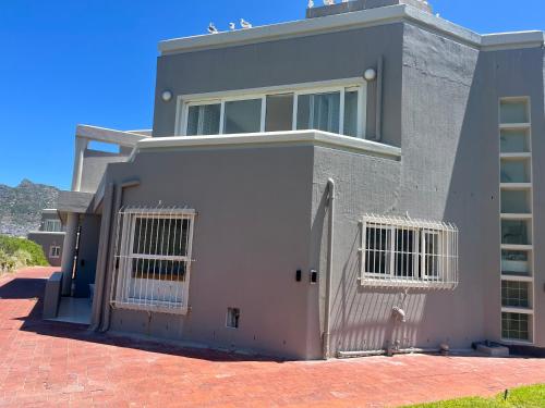 BeachFront Designer Villa in Secure Estate