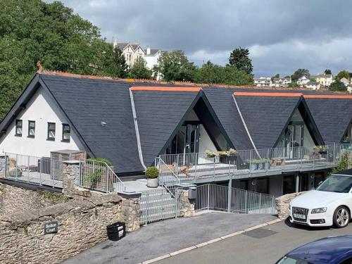 Beautiful spacious 3 bed Brixham apartment — 4-Star Luxury Hotel in Brixham, United Kingdom