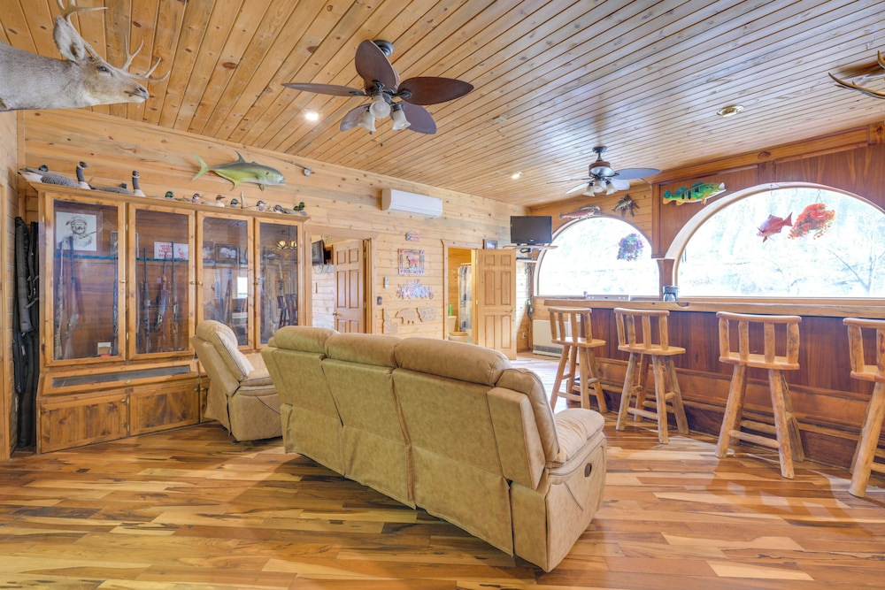 Salmon Vacation Rental w On site River Access - photo 30