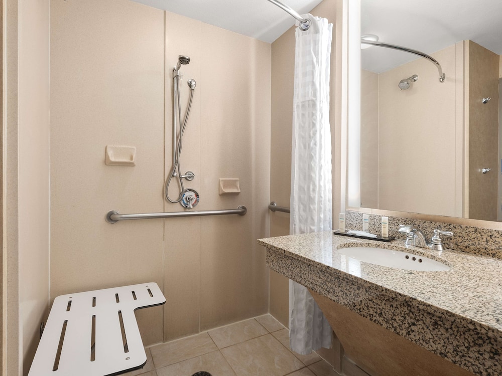 Embassy Suites by Hilton Dallas Frisco Hotel & Convention Center - photo 31