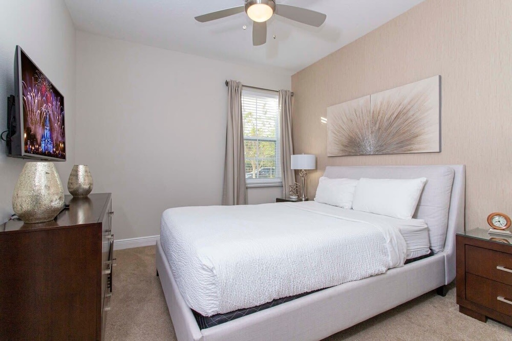 Luxurious 5Bd Single Family w Pool&Jacuzzi @Encore Resort 7432 - photo 3