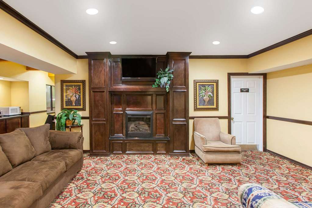 Super 8 by Wyndham Sallisaw - photo 4