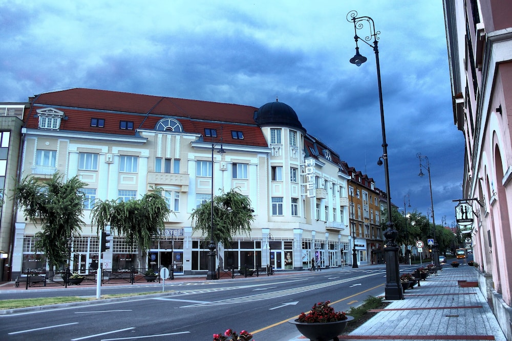 Hotel Centrál — hotel in Nagykanizsa