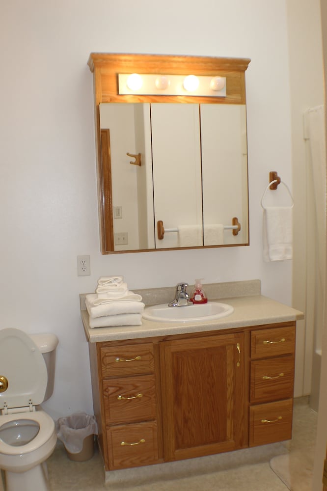 Zion's Most Wanted Hotel - photo 46
