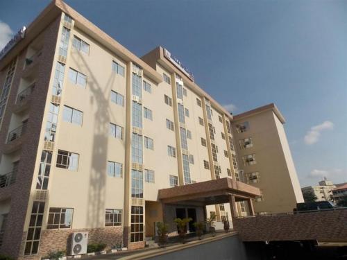 Ayalla Hotels Now Elomas Hotel Executive — Abuja