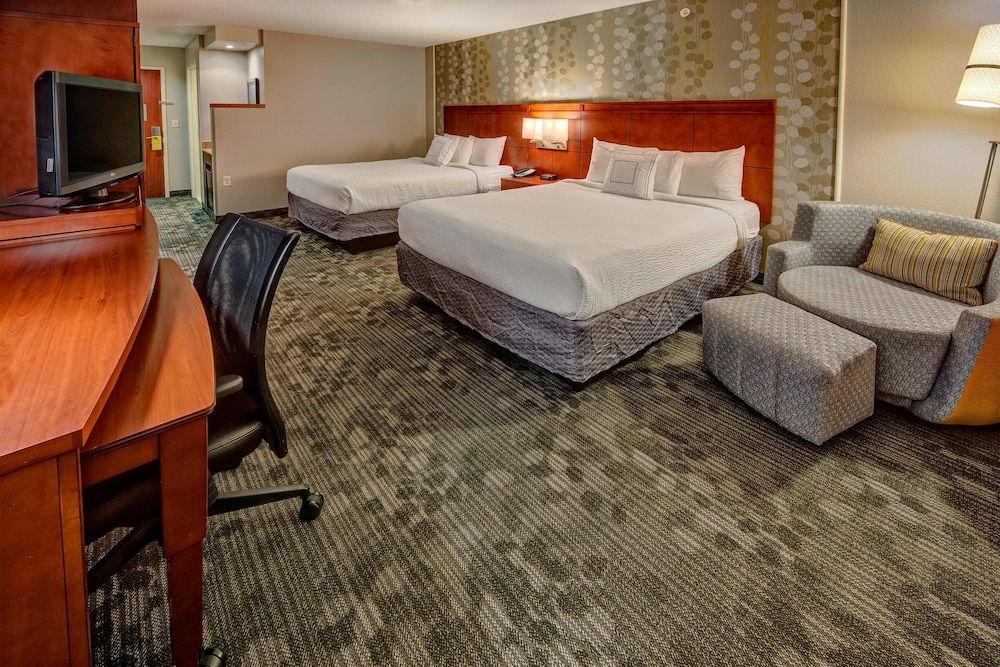 Courtyard by Marriott Alexandria - photo 10