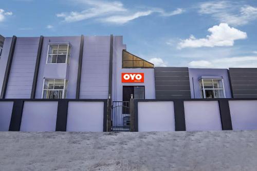 Hotel O Mt Stays 1 in Greater Noida, India