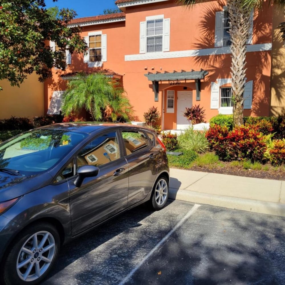 Minutes to Disney Boutique 3BR 2.5 Bath Coastal TH - photo 30