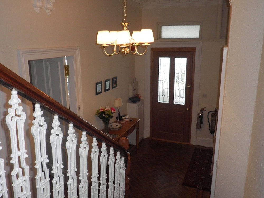 Douglas Park Guest House — Dunoon — photo 3