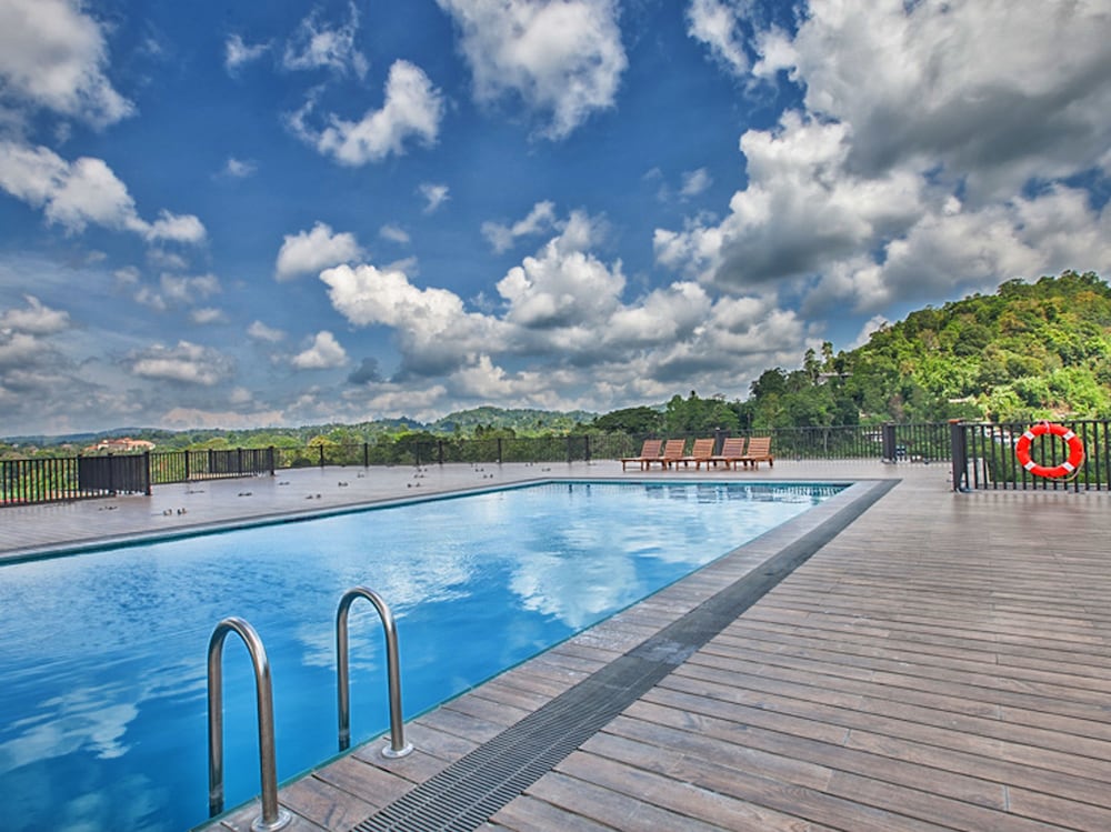 Oak Ray Regency Hotel - carbon neutral hotel in Sri Lanka