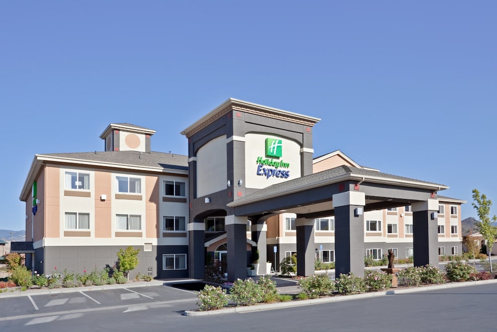 Holiday Inn Express & Suites Ashland by IHG - carbon neutral hotel in Ashland