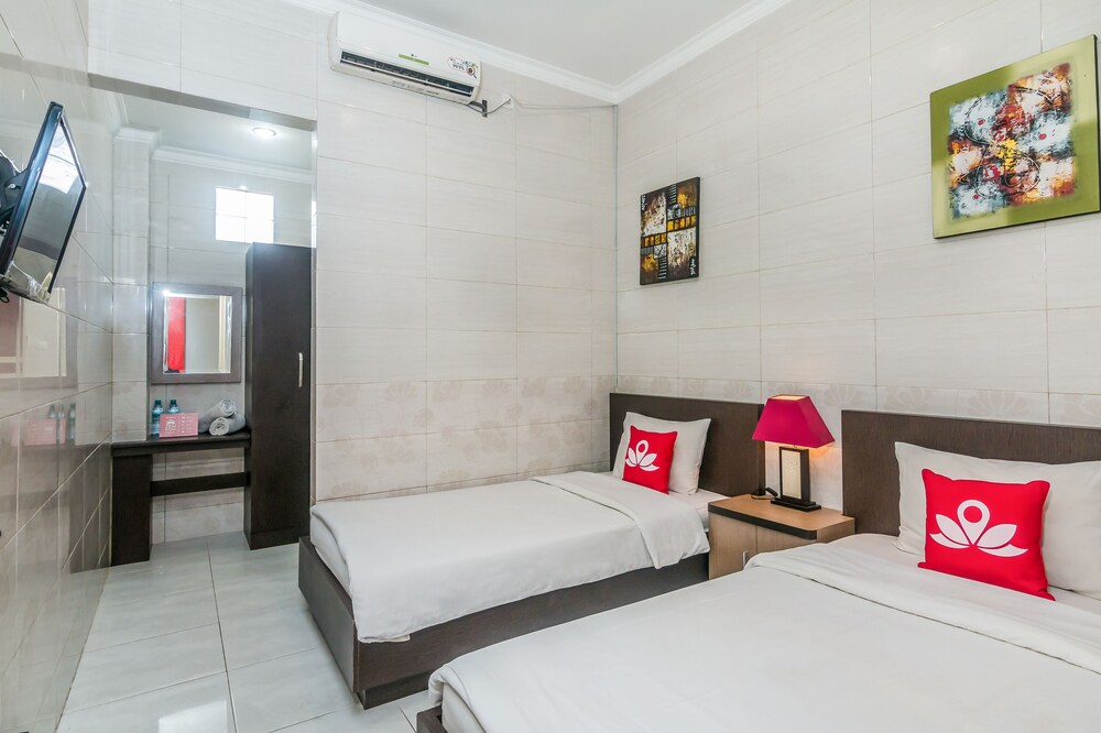 Zen Rooms Basic Kuta Tegal Wangi — Kuta — photo 4