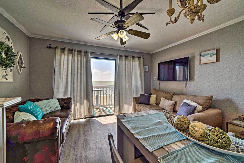 Oceanfront Corpus Christi Condo: Resort Perks - photo 13