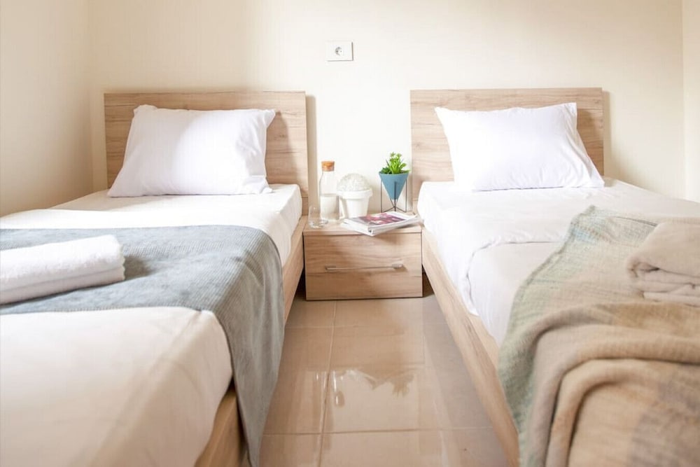 Sioufi 2 BR Apartment With a Balcony — 4-Star Luxury Hotel in Beirut, Lebanon