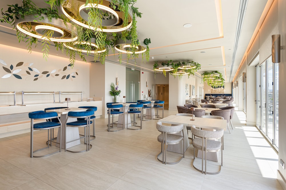 מזון ומשקאות