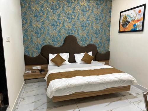Hotel Shivay — Indore — photo 2