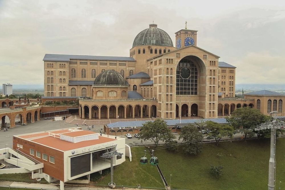 Hotel Cesar Nogueira in Aparecida, Brasil