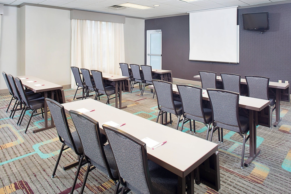 Residence Inn by Marriott Livonia - photo 15