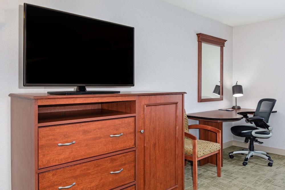 Hampton Inn Rock Springs - photo 28