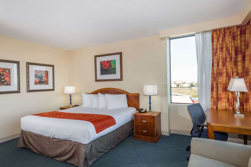 Ramada by Wyndham Kissimmee Gateway - photo 22