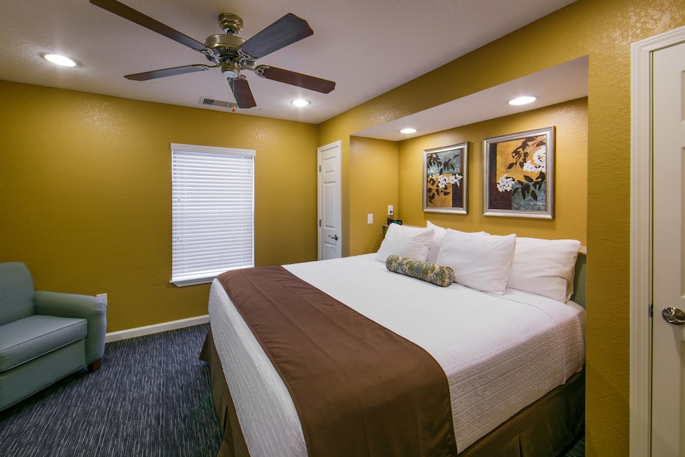 Holiday Inn Club Vacations Orlando Breeze Resort by IHG - photo 18