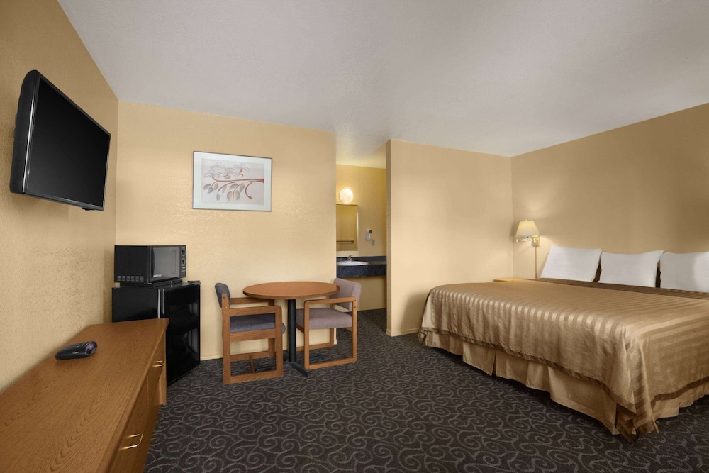 Travelodge by Wyndham Wenatchee - photo 23