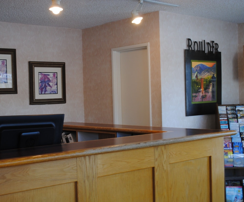 Boulder University Inn - photo 4