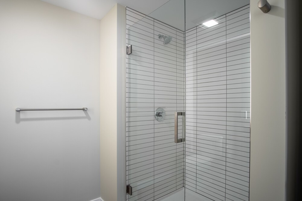 WhyHotel Seattle Belltown Luxe Suites Wall Street - photo 17
