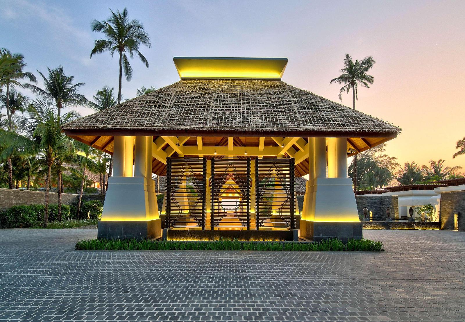 Hilton Ngapali Resort & Spa — 5-Star Luxury Hotel in Pyay, Myanmar
