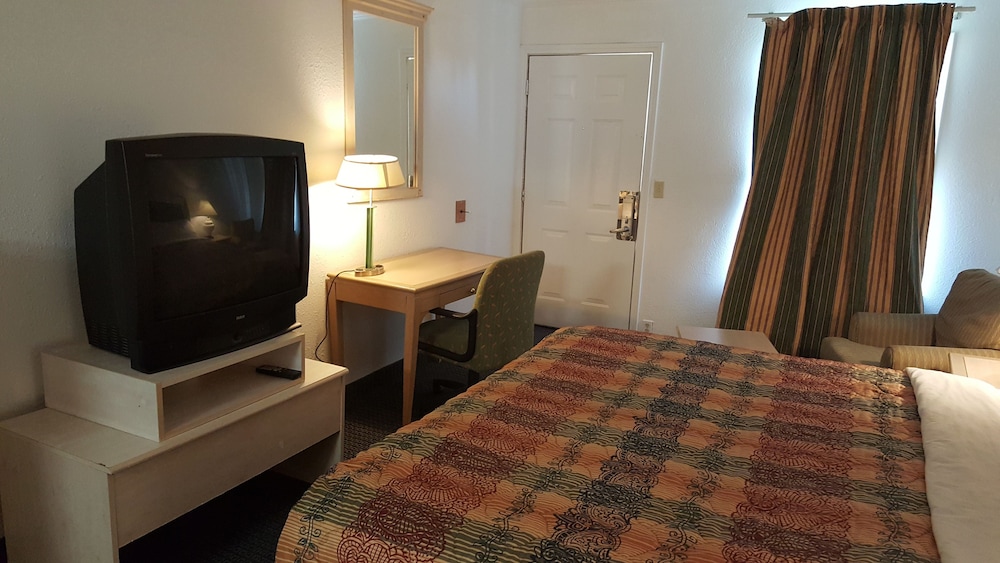 The Brooke Hotel - photo 11