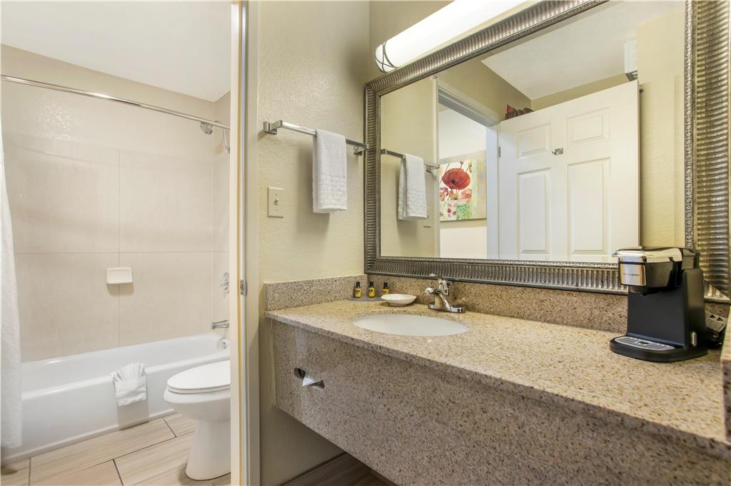 Best Western Plus Pleasanton Inn - photo 27
