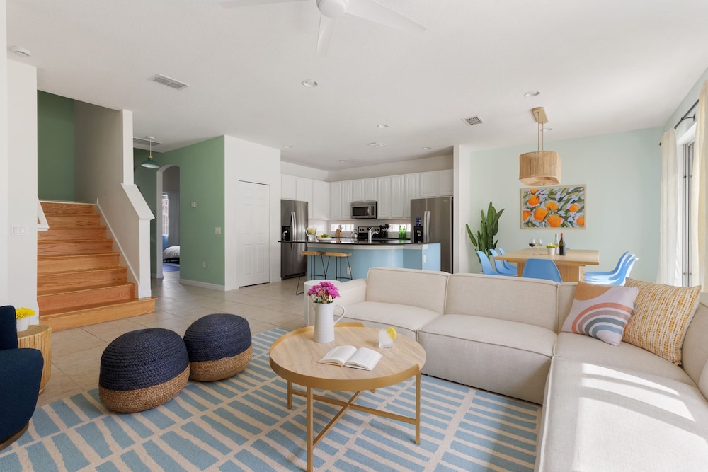 Sleeps 18 Solterra Resort Pool GameRoom Themed BDRs Broad Oak by AvantStay - photo 11
