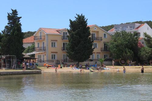 Apartment Kraj 3460e — 4-Star Luxury Hotel in Pasman, Croatia