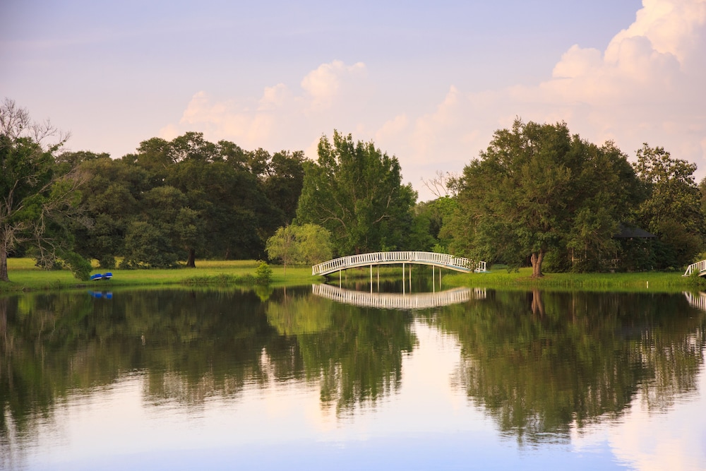 BlissWood B&B Ranch — 4-Star Luxury Hotel in Eagle Lake, United States