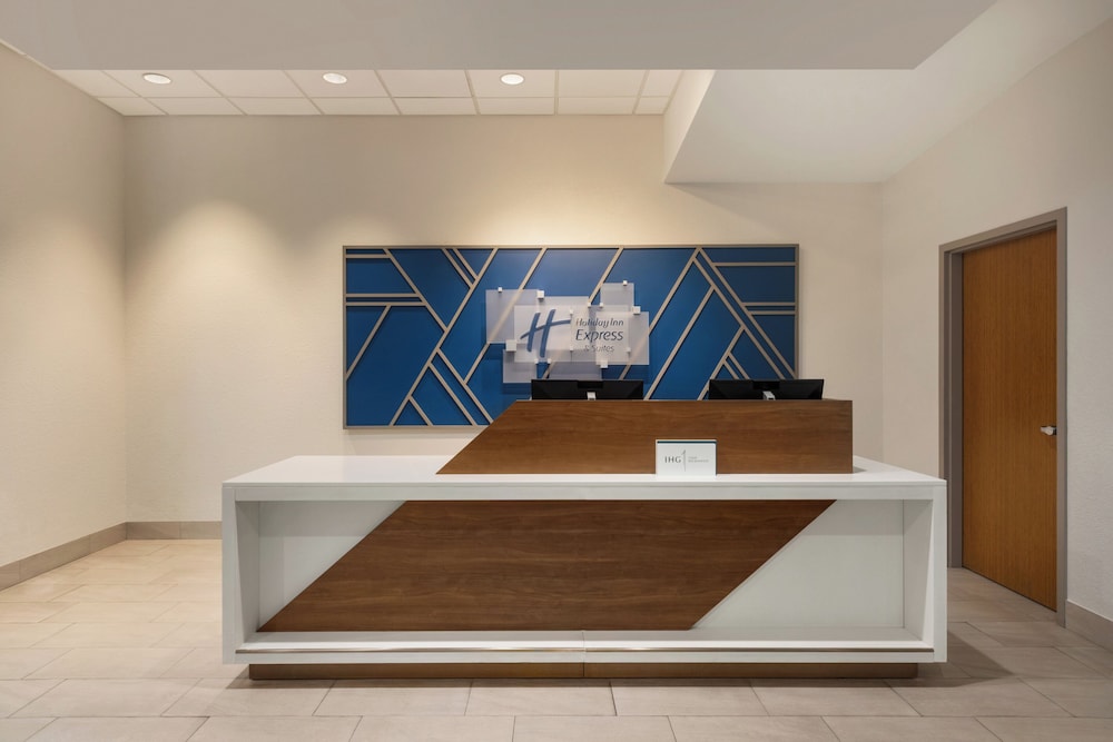Holiday Inn Express & Suites Fort Lauderdale Airport South by IHG - photo 32