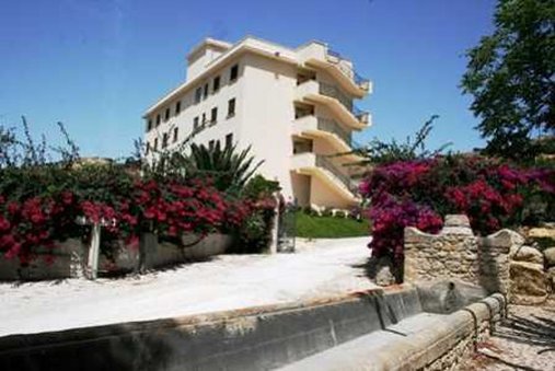 Hotel Villa Mokarta — Salemi