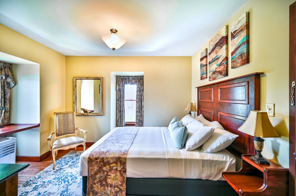 Tom Quick Inn - photo 13
