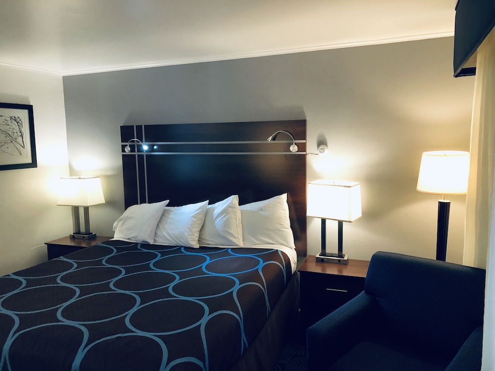 Berkshire Inn - photo 9