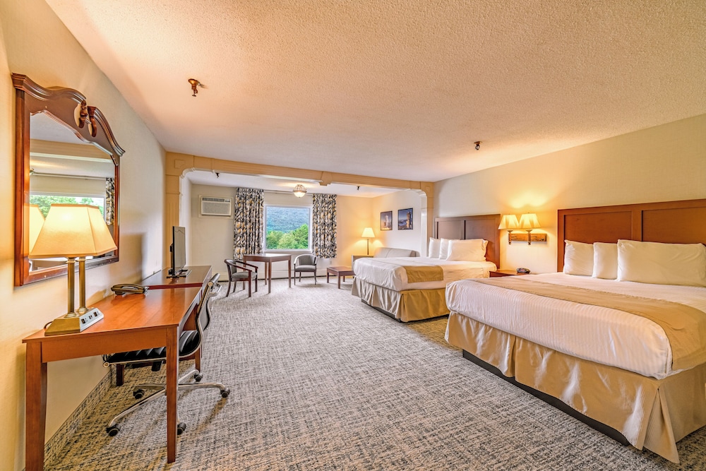 Town and Country Inn & Resort - photo 13