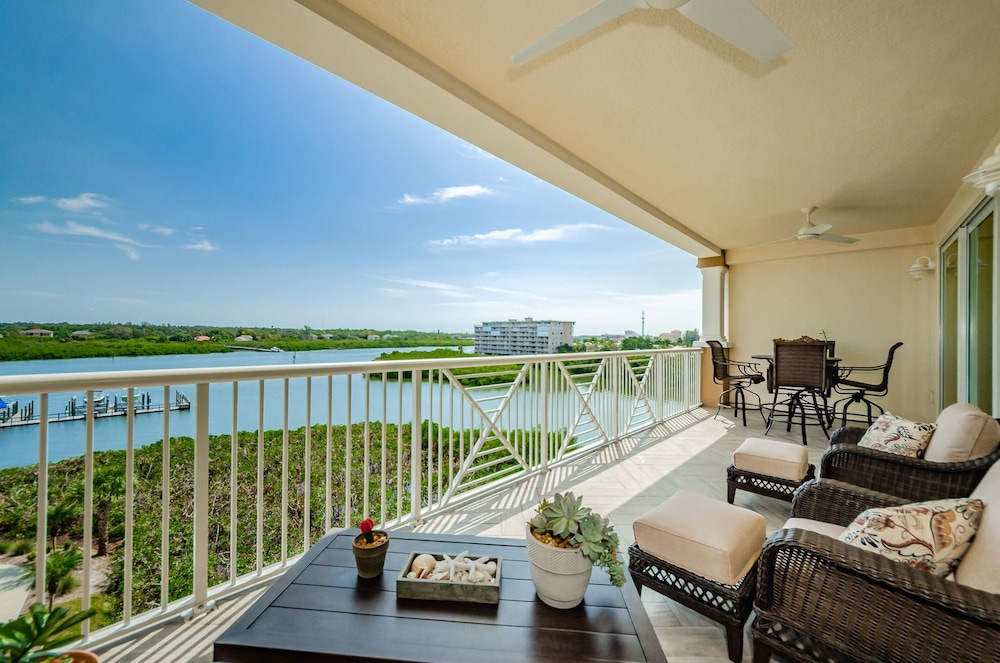 Dolphin Key 504 Premier — 4-Star Luxury Hotel in Indian Shores, United States