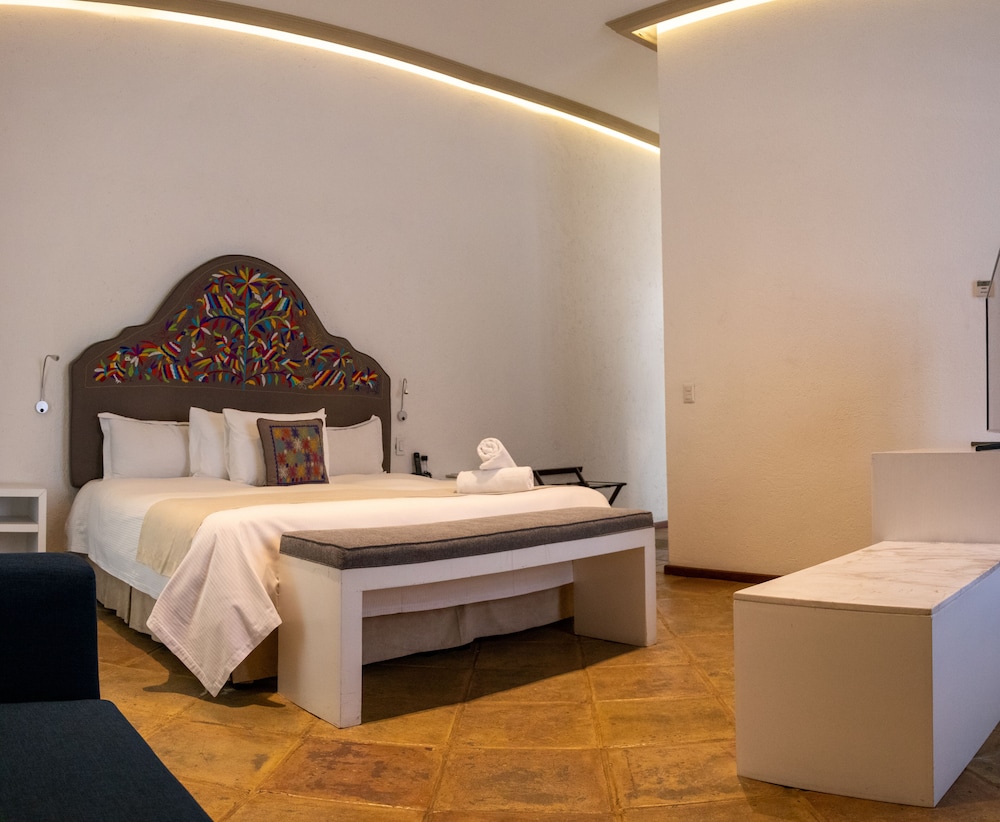 Casa Pepe Hostel Boutique Puebla — 4-Star Luxury Hotel in Puebla, Mexico