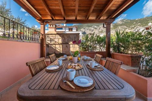 AffittaSardegna Casa Rosa Dei Venti — 4-Star Luxury Hotel in Cala Gonone, Italy