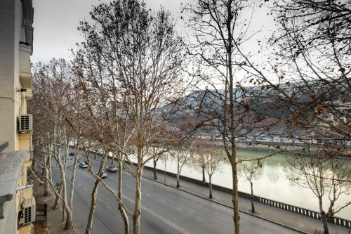 Iren river side apartments
