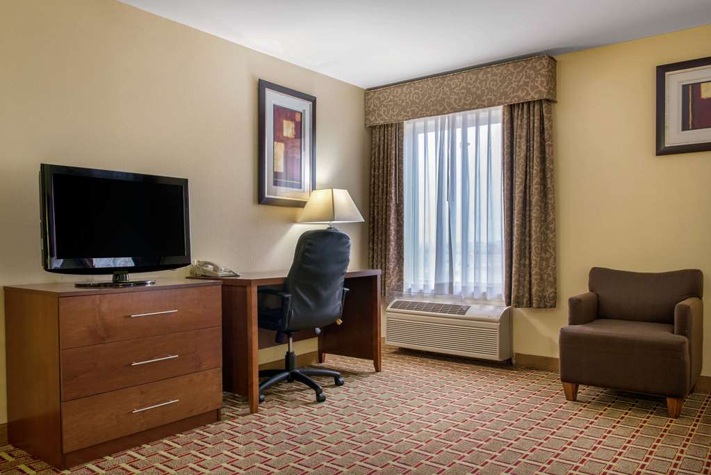 Quality Inn Jacksonville near I 72 - photo 13