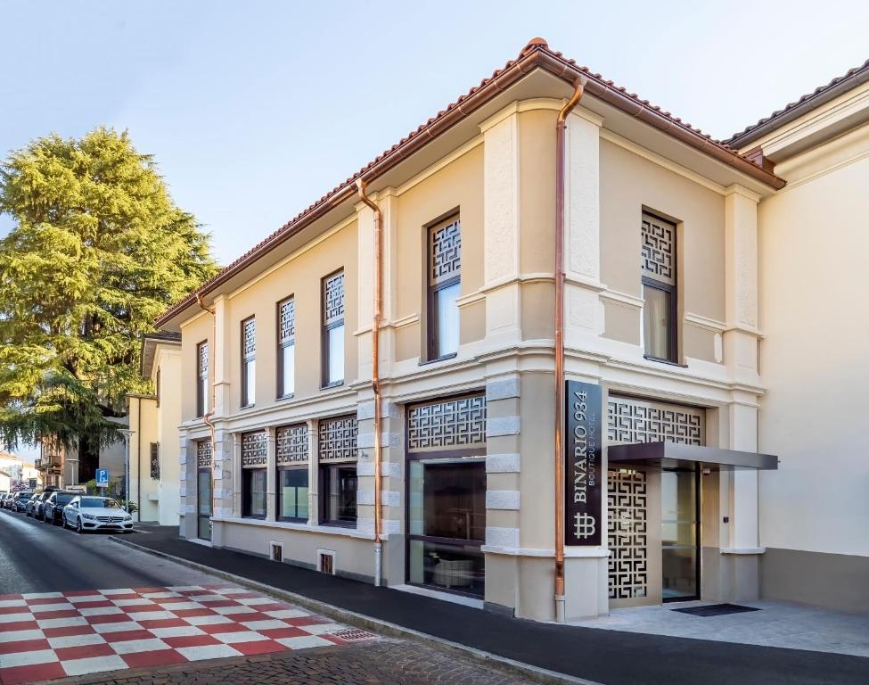 Smart Hotel Binario Self Check In in Locarno, Switzerland