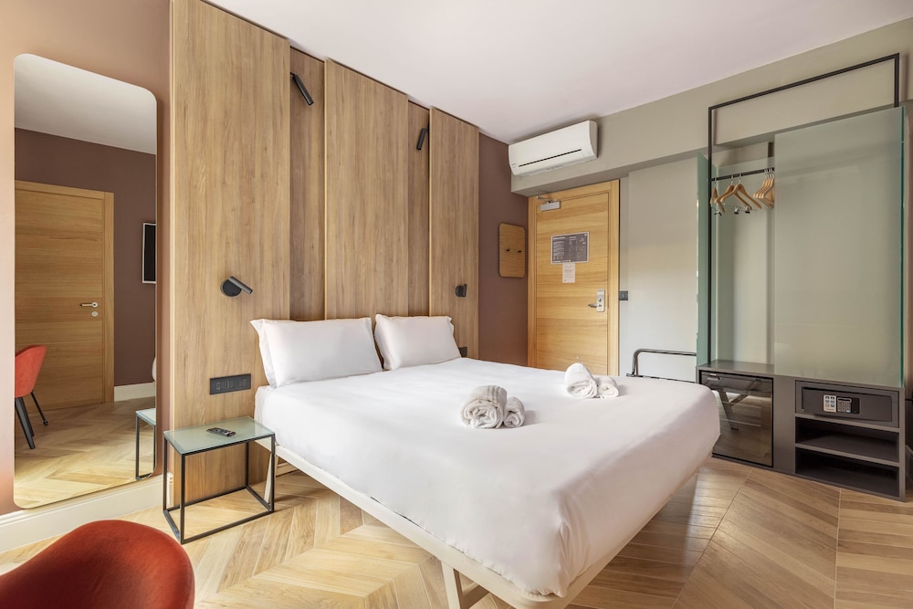 B&B Hotel Genova City Center in Genoa, Italy