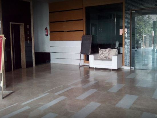 Hotel Interior/Public Areas