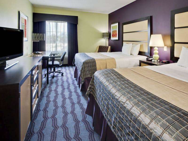 La Quinta Inn & Suites by Wyndham Hinesville Fort Stewart - photo 14