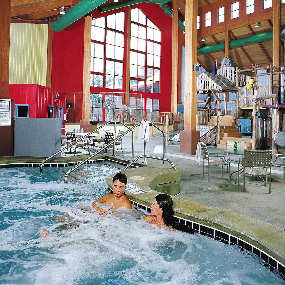 Grand Country Waterpark Resort - photo 6