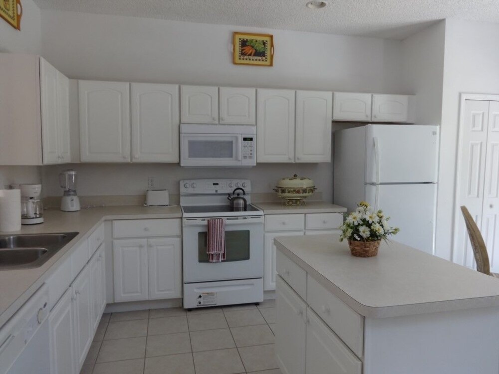 Terra Verde Resort 4699 Seven Bedroom Townhome with Private Pool - photo 32